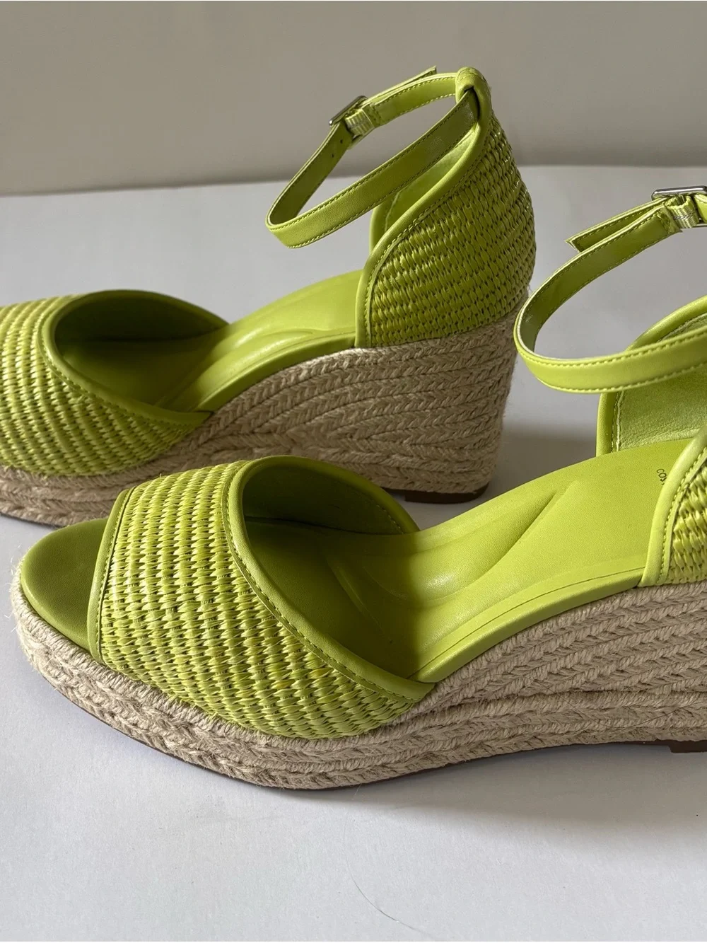 Cosy Island step into